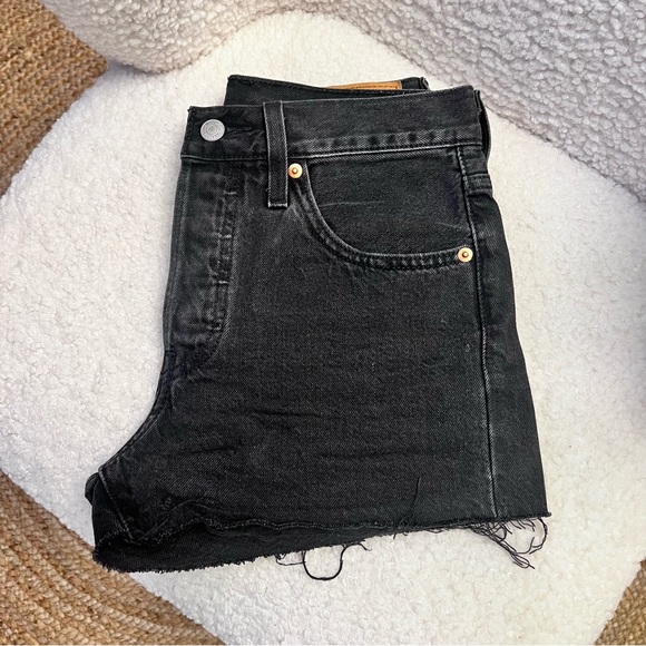 LEVIS 501 Black Shorts - Picture 4 of 5